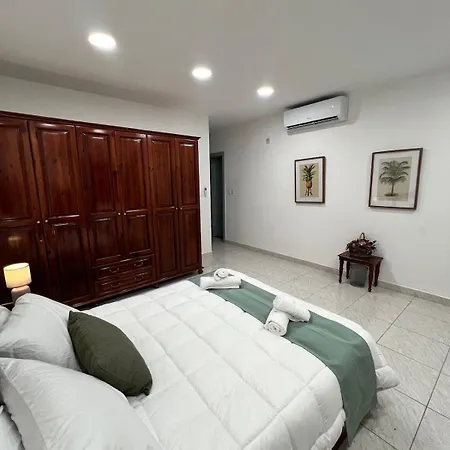Prime Location In The Heart Of Appartement Mellieħa